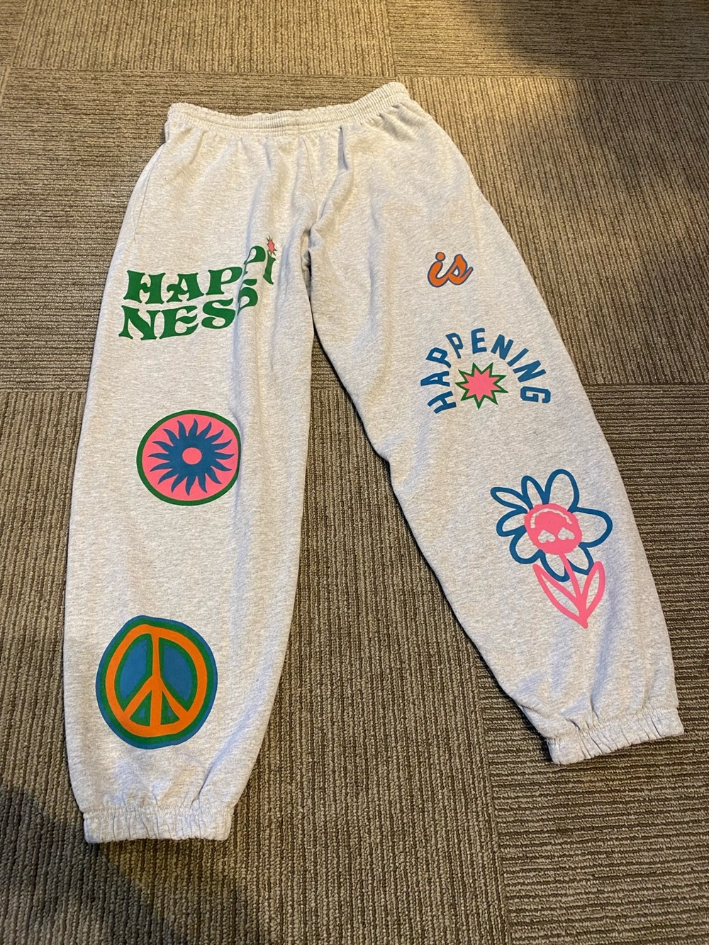 Kids' Gray 'Happening' Graphic Sweatpants with Colorful Prints